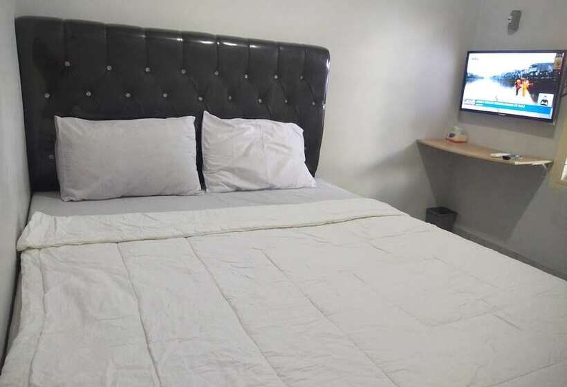 Hotel Villa Adelle At Silang