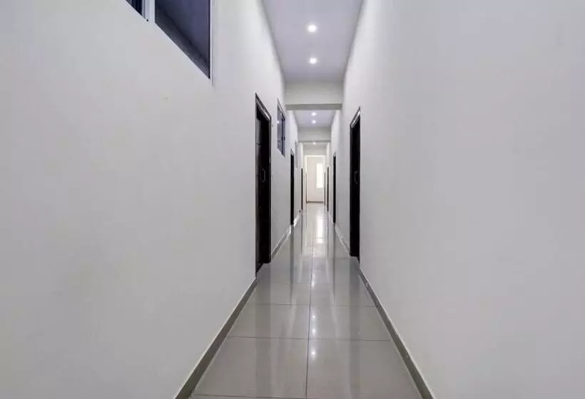 هتل O Sm Boarding And Lodging