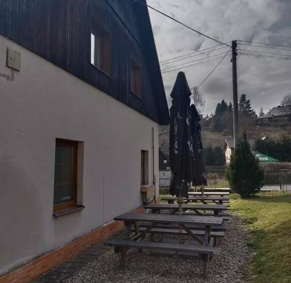 Majatalo Penzion U Skrblika