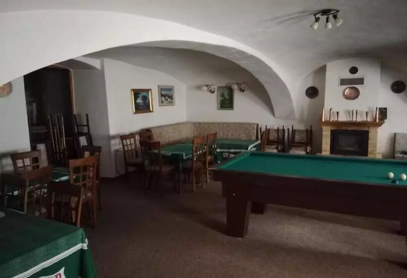 Majatalo Penzion U Skrblika