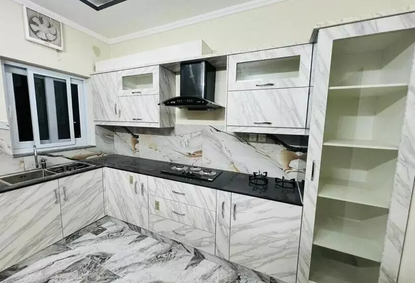 پانسیون Sp Homes Guest House