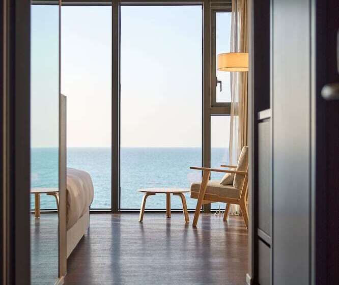 Hotelli Shilla Stay Plus Ihotewoo Ocean Front