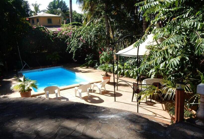 مبيت وإفطار Sarl Mayoume