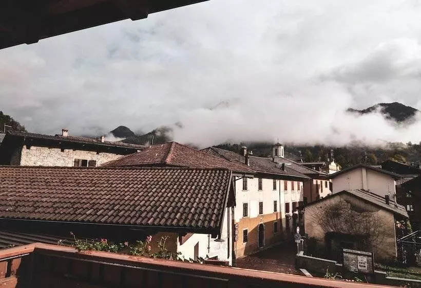Hotelli Albergo Alla Costa