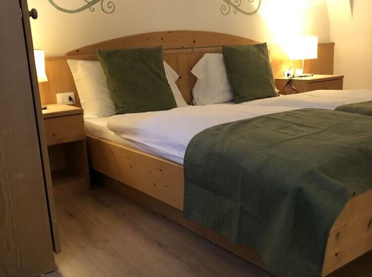 Отель Albergo Alla Costa