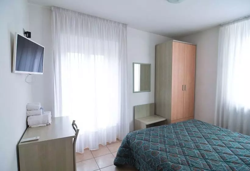Hotelli Albergo Alla Costa
