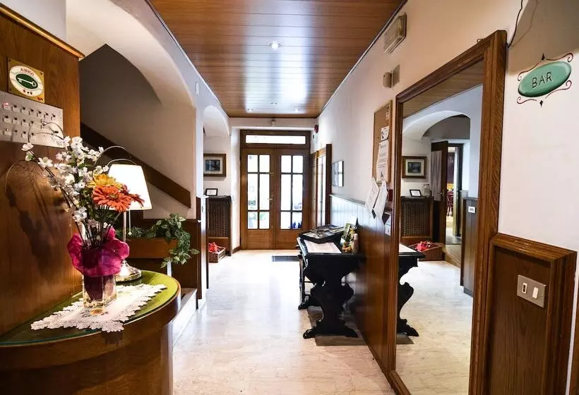 Hotelli Albergo Alla Costa