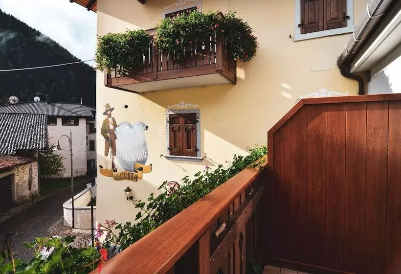 Hotelli Albergo Alla Costa