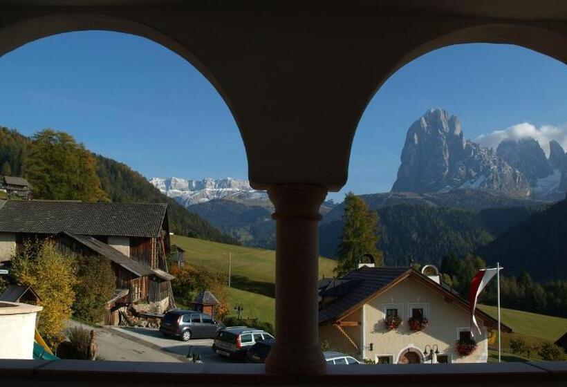 هتل Ansitz Jakoberhof