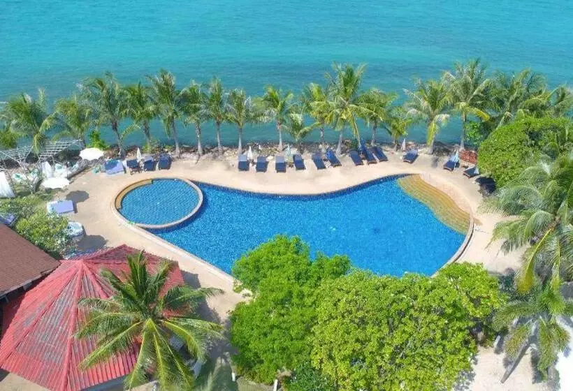 Hotelli Coral Resort