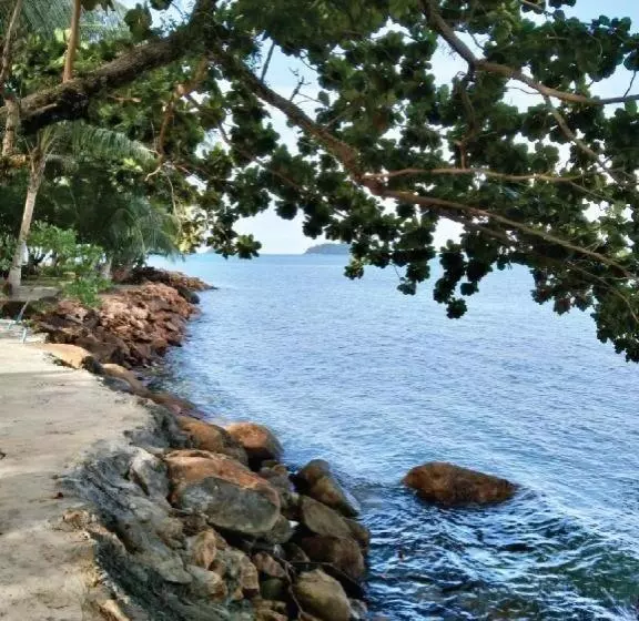 Hotelli Coral Resort
