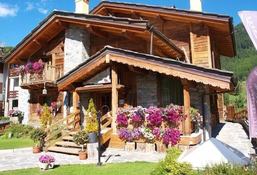 هتل Letterario Locanda Collomb