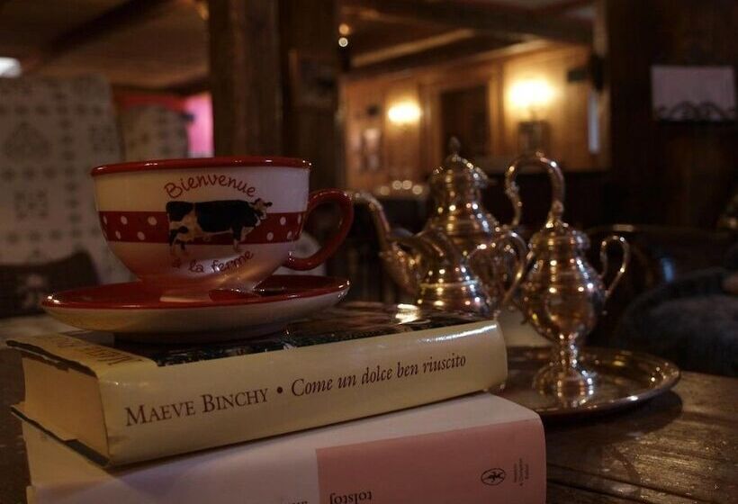 호텔 Letterario Locanda Collomb