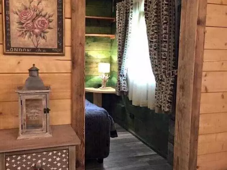 هتل Letterario Locanda Collomb