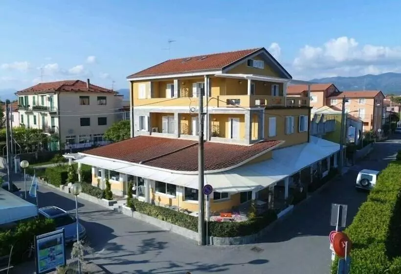 هتل Maison Del Magra