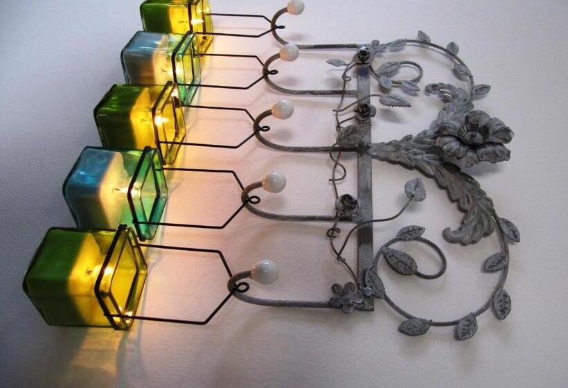 هتل Pebble Stone House