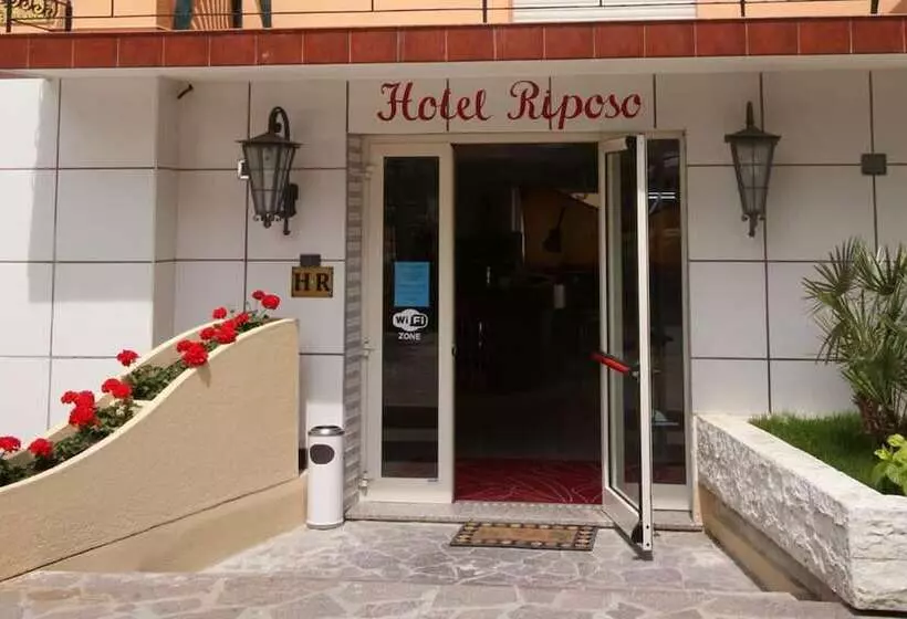 Hotelli Riposo