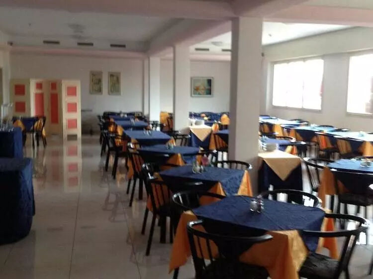 Hotelli Riposo