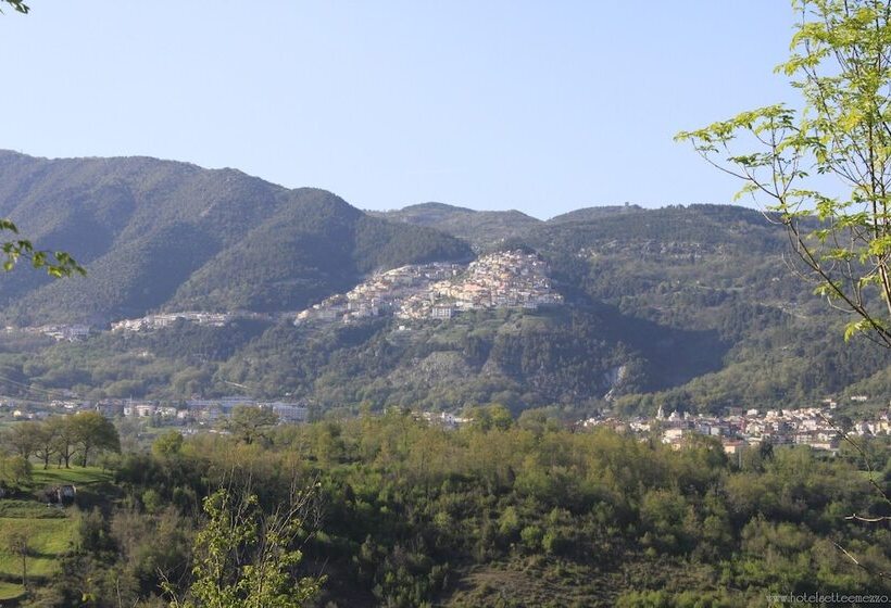 ホテル Sette E Mezzo