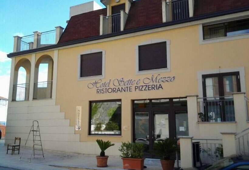 ホテル Sette E Mezzo