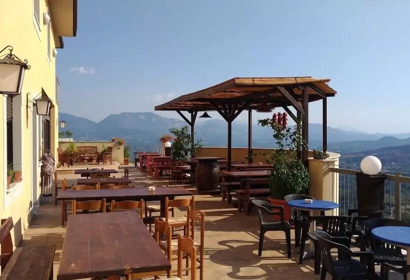 Hotelli Sette E Mezzo