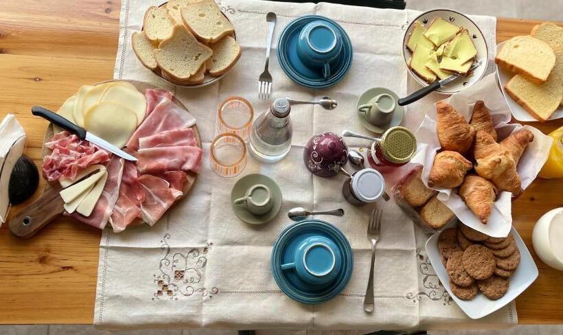 تختخواب و صبحانه Orto Raccolto