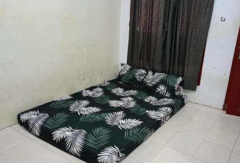 Hotel Spot On 93712 Vanda Family