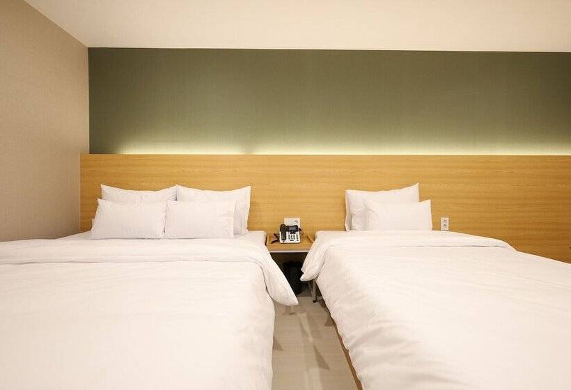 Calm Rest Hotel Gimhae