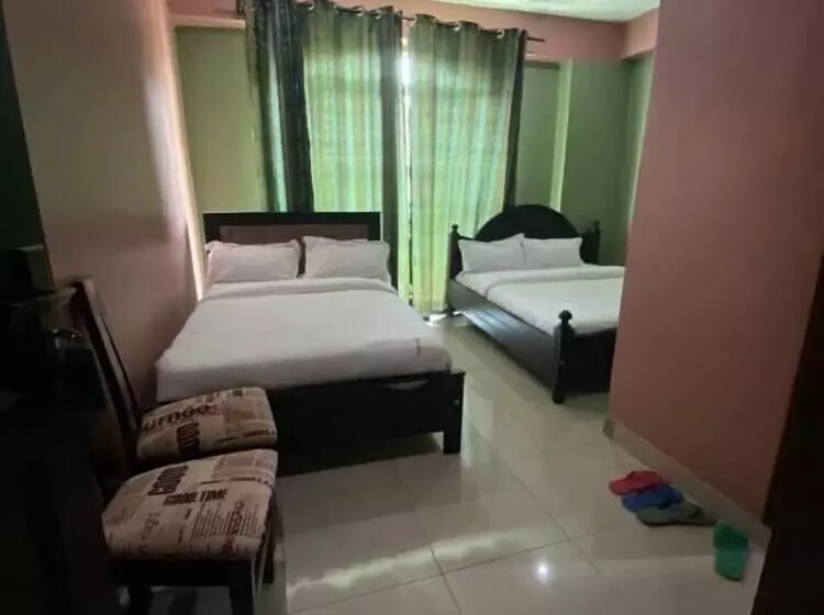 Suzie Hotels