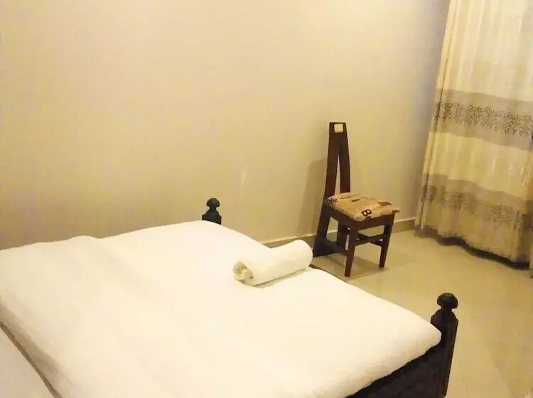 Suzie Hotels