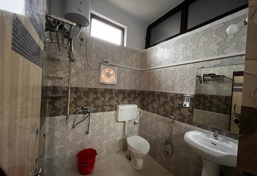 בית מלון כפרי Sewadham Training Centre