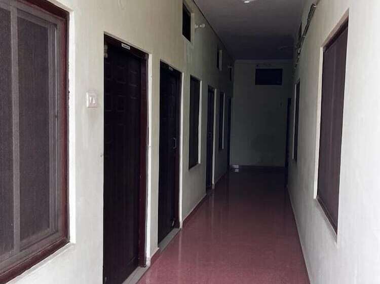 בית מלון כפרי Sewadham Training Centre