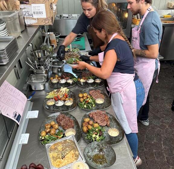 膳宿费 Smögens Gästgiveri