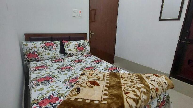 Отель Oyo Mughal Darbar