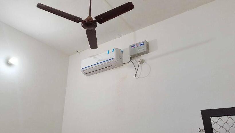 Отель Oyo Mughal Darbar