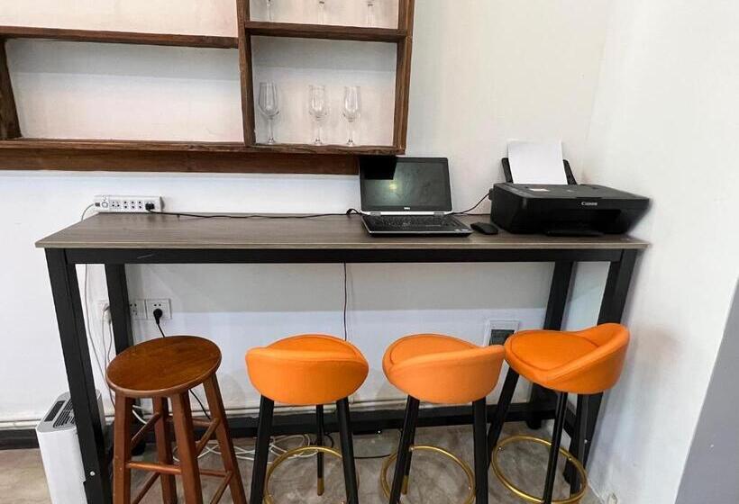 Hotelli Zhangjiajie Happy Inn