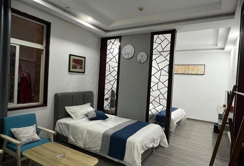 Hotelli Zhangjiajie Happy Inn