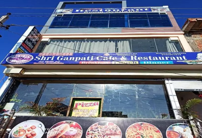 Hotelli Oyo Shree Ganpati Cafe & Restaurant