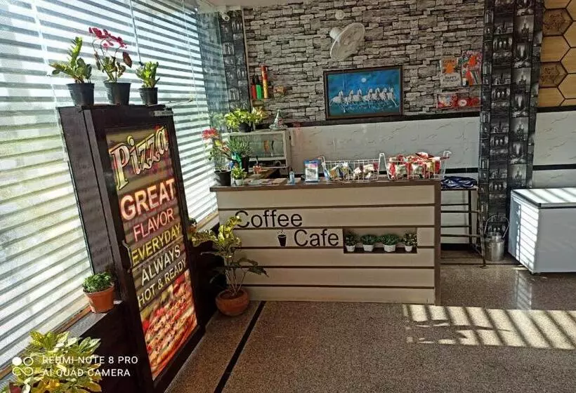Hotelli Oyo Shree Ganpati Cafe & Restaurant