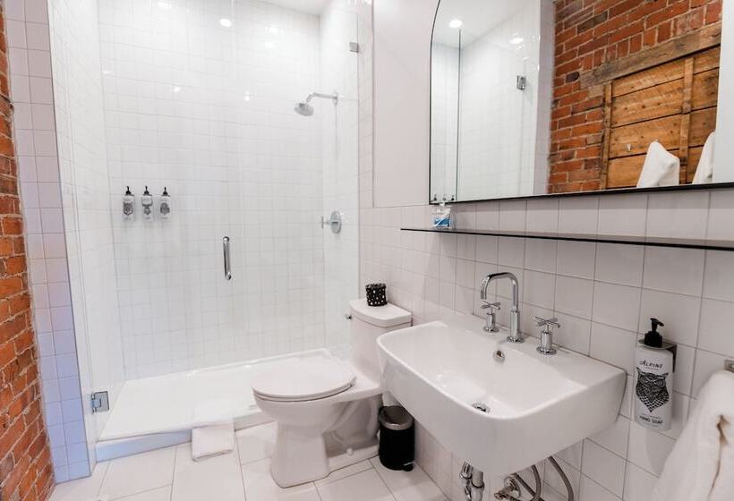 汽车旅馆 The Timberline