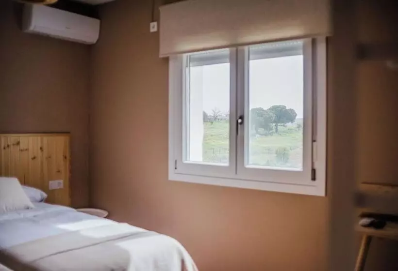 پانسیون Hostal Entreolivos