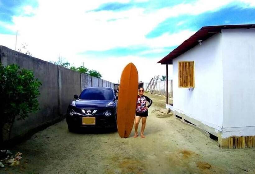 Urantia Beach Hostel & Camping