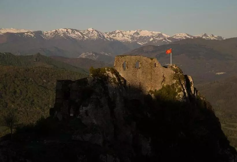 Retkeilymaja Gite D étape De Roquefixade