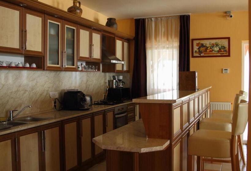 ペンション Viktor Vendégház és Apartmanház