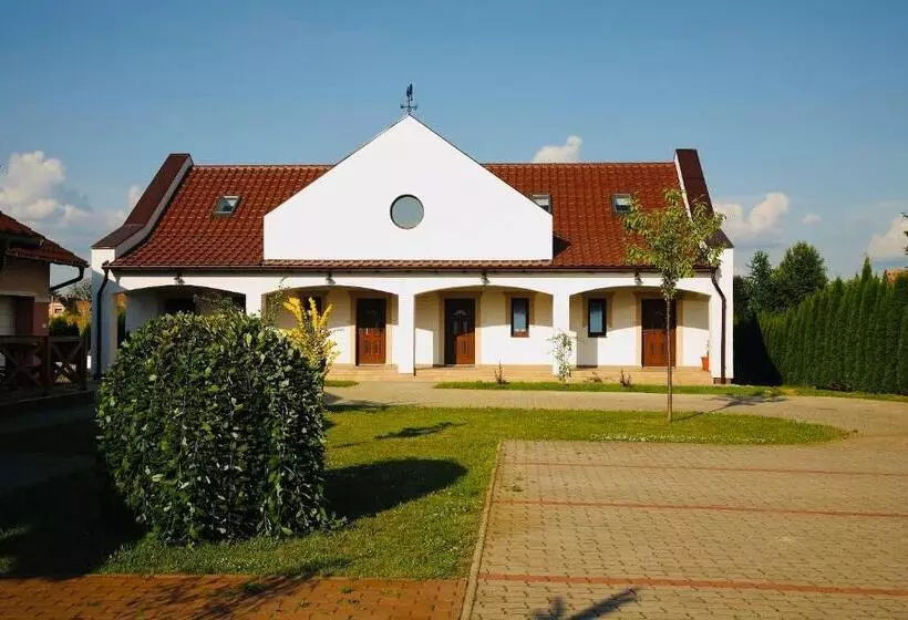 ペンション Viktor Vendégház és Apartmanház