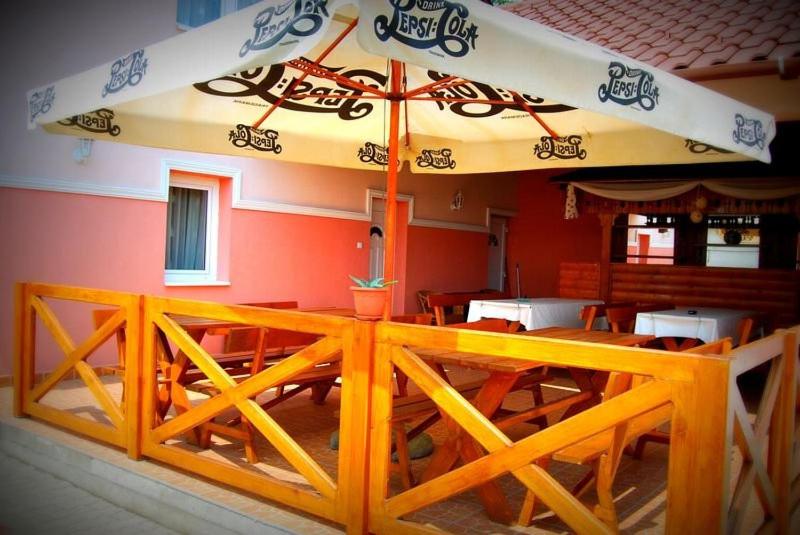 펜션 Viktor Vendégház és Apartmanház