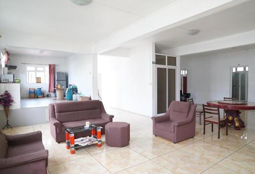 تختخواب و صبحانه La Dorade