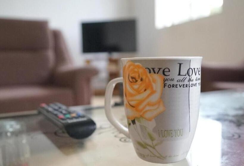 تختخواب و صبحانه La Dorade