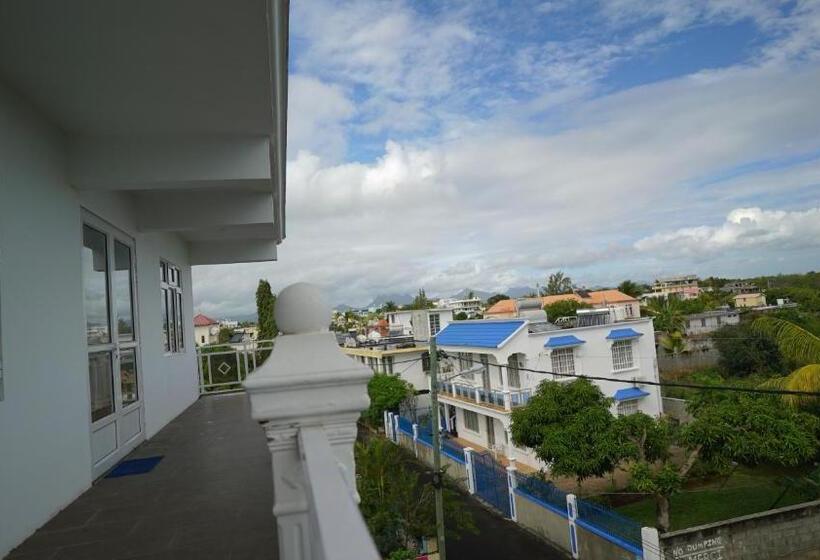 تختخواب و صبحانه La Dorade