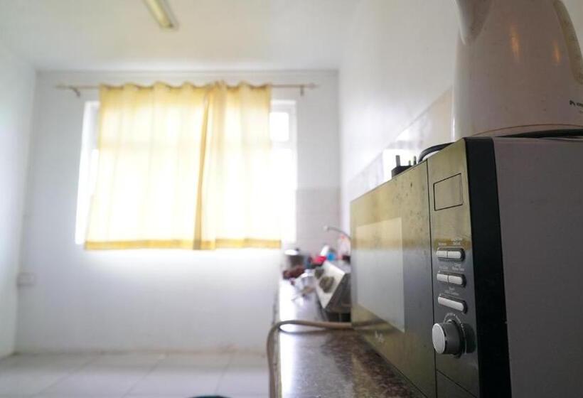 تختخواب و صبحانه La Dorade